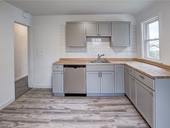 5th image of 5283 E 119th St