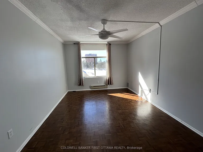 2759 Carousel Cres #307 — Photo 13