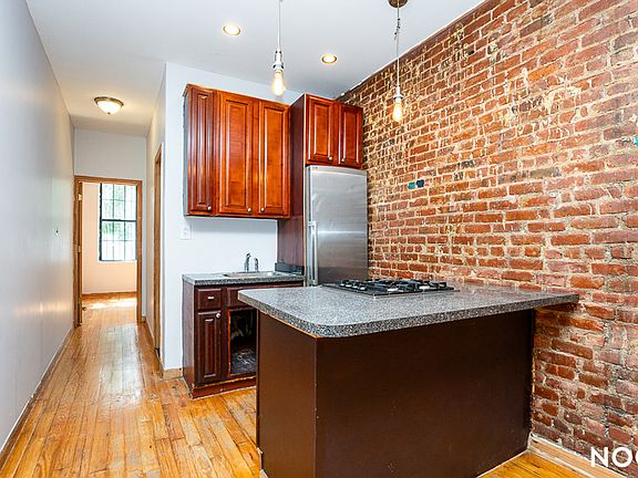 5th image of 665 Central Ave APT 1R