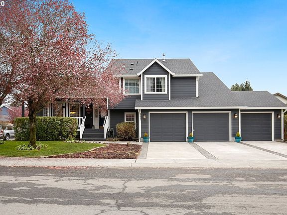2nd image of 2221 NE 153rd Ave