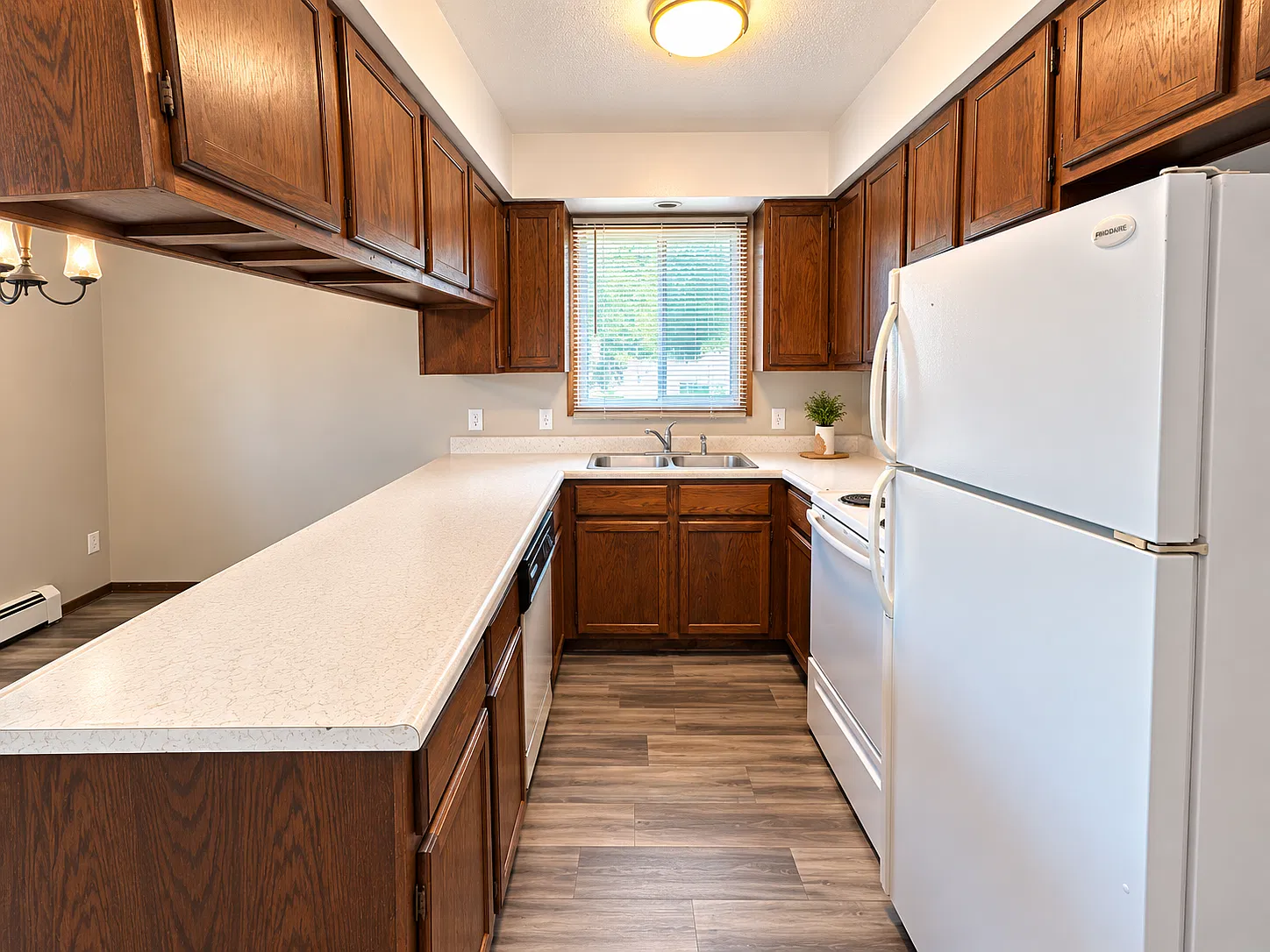 2 bed, 850 sqft, $825 — Photo 3