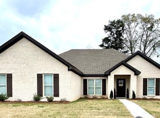 197 Country Club Loop, Wetumpka, AL 36092