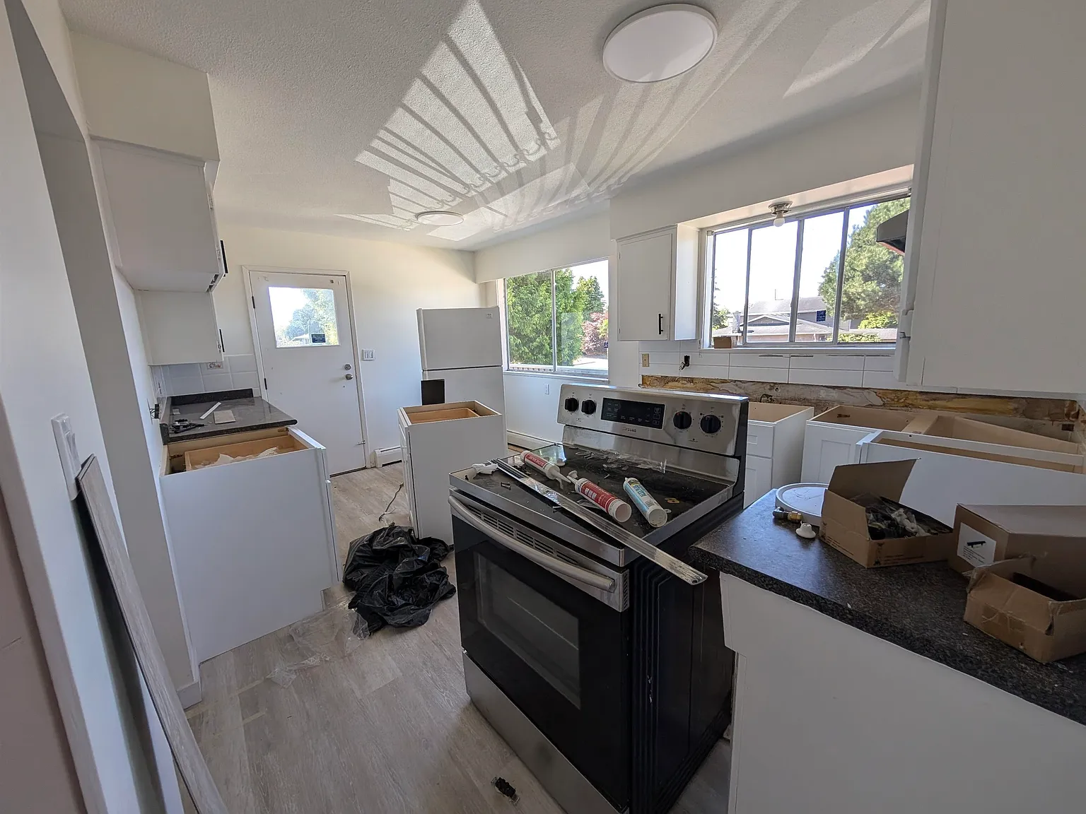 4 bed, 1800 sqft, $3,500 — Photo 2