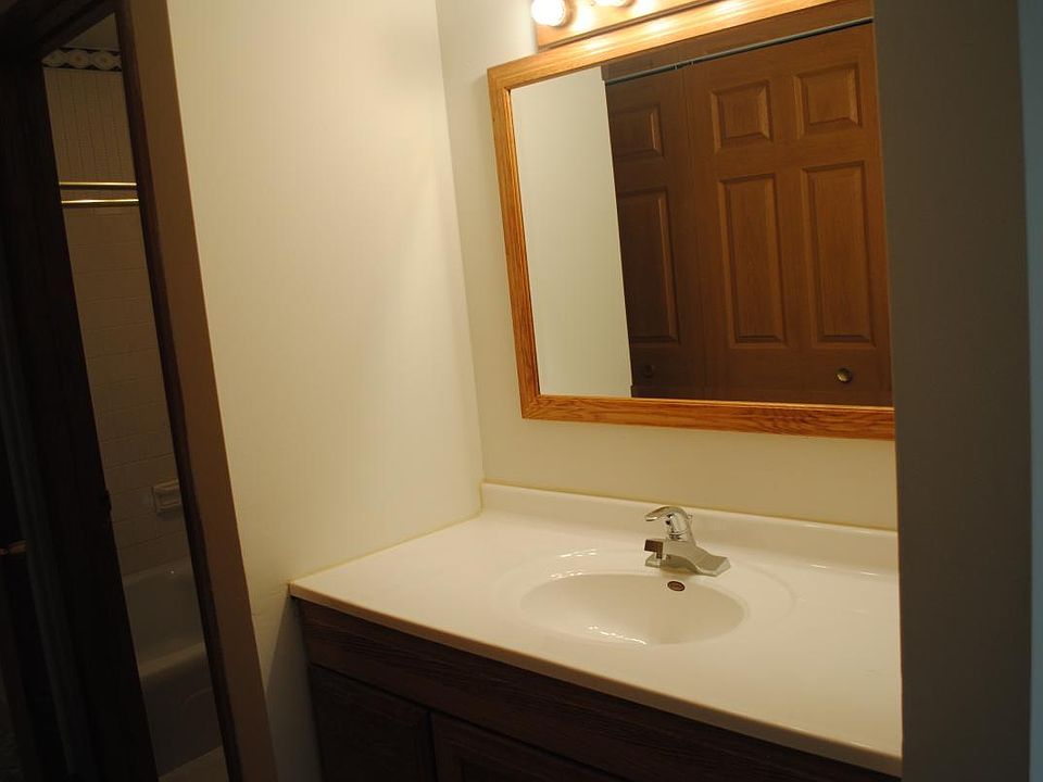 Master bedroom separate vanity