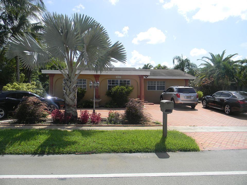 1st image of 8115 NW 70th Ave