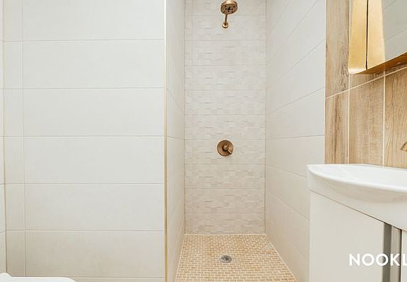 5th image of 358 Irving Ave #3W