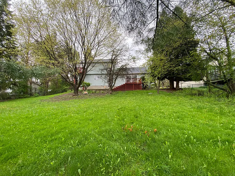 215 Eastern Heights Dr #1 — Photo 4
