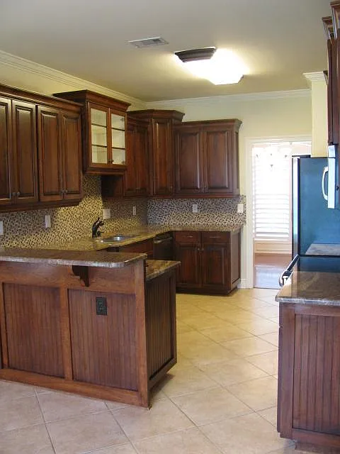 4 bed, 1954 sqft, $1,995 — Photo 4