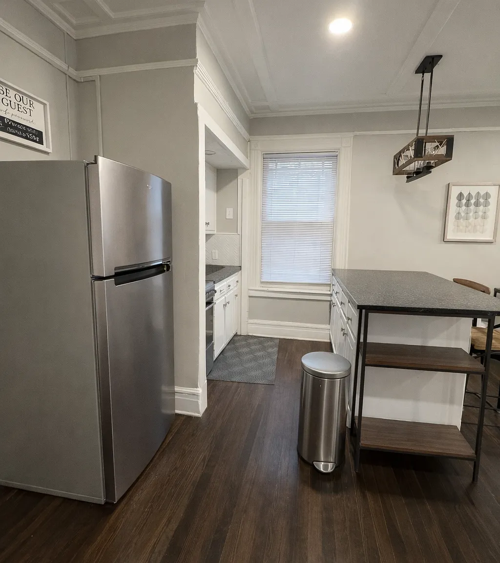 19 Euclid Ave — Photo 2