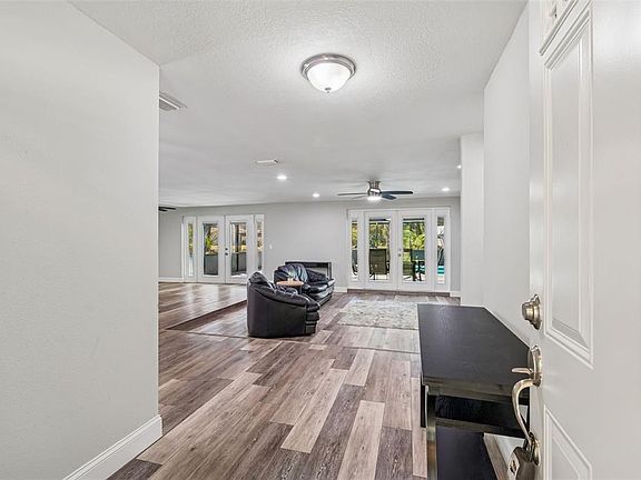 4th image of 10909 Candy Ln