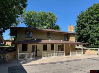 213 Joy Ave SW, Madelia, MN 56062