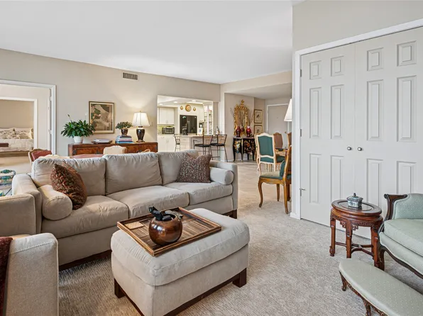 5200 Keller Springs Rd APT 632, Dallas, TX 75248