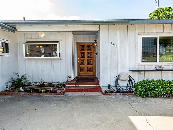 3rd image of 1530 E Brookdale Pl