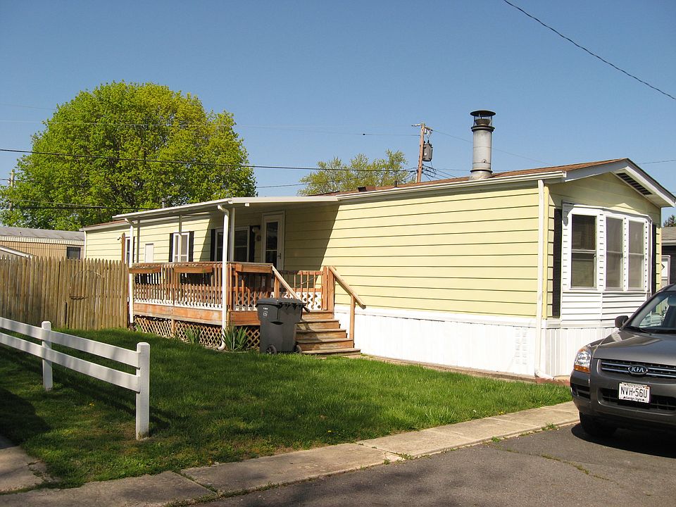 Exterior/Deck