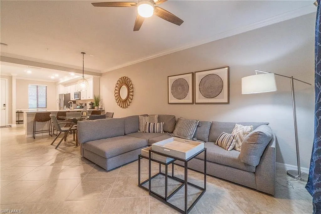 2 bed, 2.0 bath, 1230 sqft, $7,500 — Photo 2