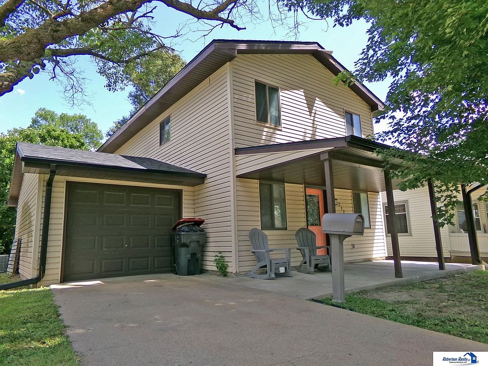 1st image of 212 S 13th St