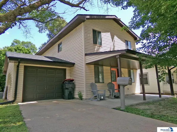 212 S 13th St, Beatrice, NE 68310