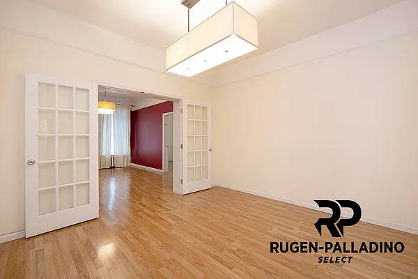 Rented by R New York | media 10