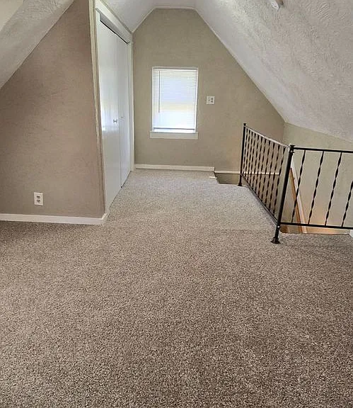 110 E Jackson St — Photo 12