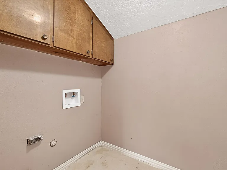 7403 Shady Vale Ln — Photo 18