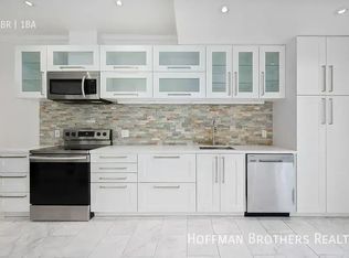 2515 Harrison St #A, San Francisco, CA 94110