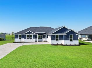 529 Longhorn Trl, Angleton, TX 77515