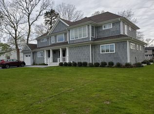 6 Bonita Rd, East Quogue, NY 11942