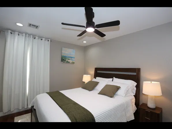 813 Marcus St, Bentonville, AR 72712