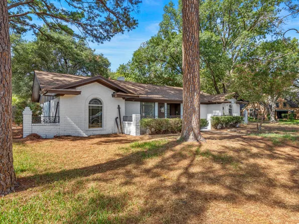 1800 Bois D Arc Dr, Arlington, TX 76013