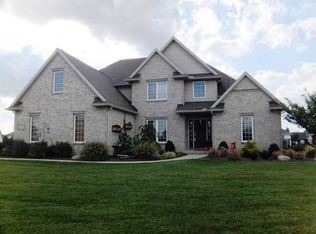 5703 Mallard Pointe Ln, Sylvania, OH 43560