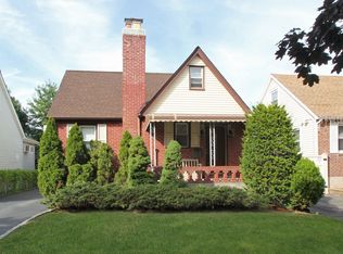 84-52 252nd St, Bellerose, NY 11426