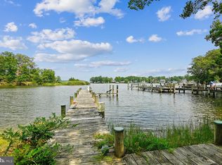 3303 Pocahontas Dr, Edgewater, MD 21037