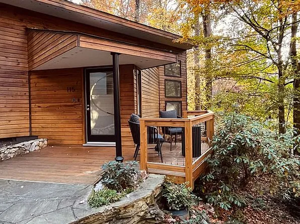 115 Queensferry Rd, Cary, NC 27511