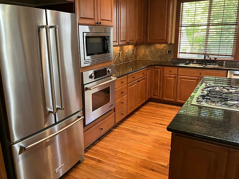 2612 NE Park Dr — Photo 16