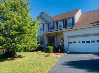 13111 Opal Ln, Woodbridge, VA 22193