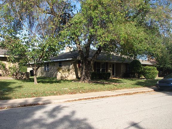 2nd image of 1069 Briarwood Ln