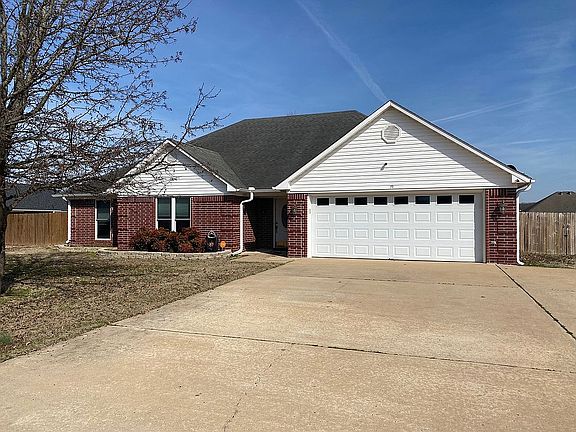 2nd image of 19 Hummingbird Dr