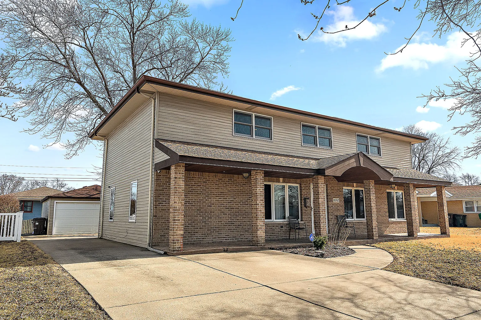 16743 Oketo Ave photo 1
