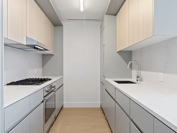 10 East 29th Street image 2 of 33