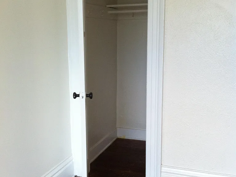 1215 W 30th St #4 — Photo 6