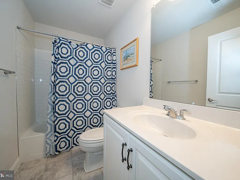 3701 Parris Blvd — Photo 53