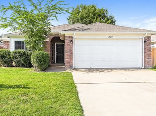 10217 Cypress Hills Dr, Fort Worth, TX 76108