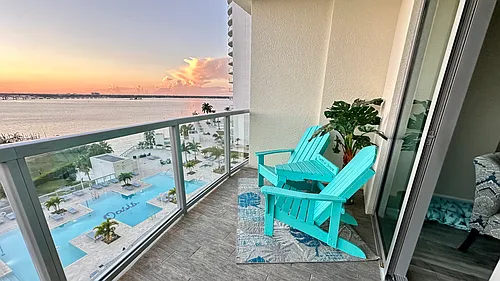 3000 Oasis Grand Blvd Photo 1