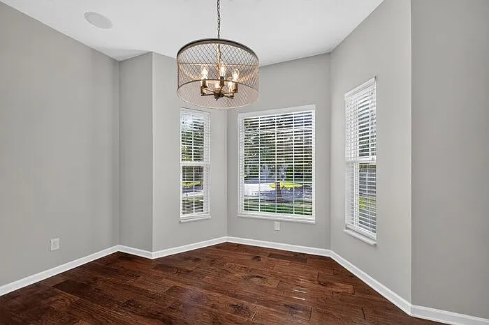 15552 Smithfield Dr — Photo 13