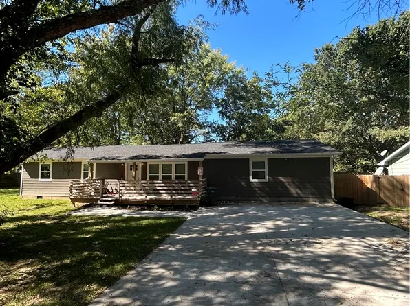 2305-2339 S Laverne Ave, Fayetteville, AR 72701