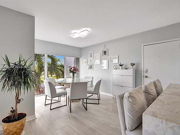3rd image of 1839 Middle River Dr #200