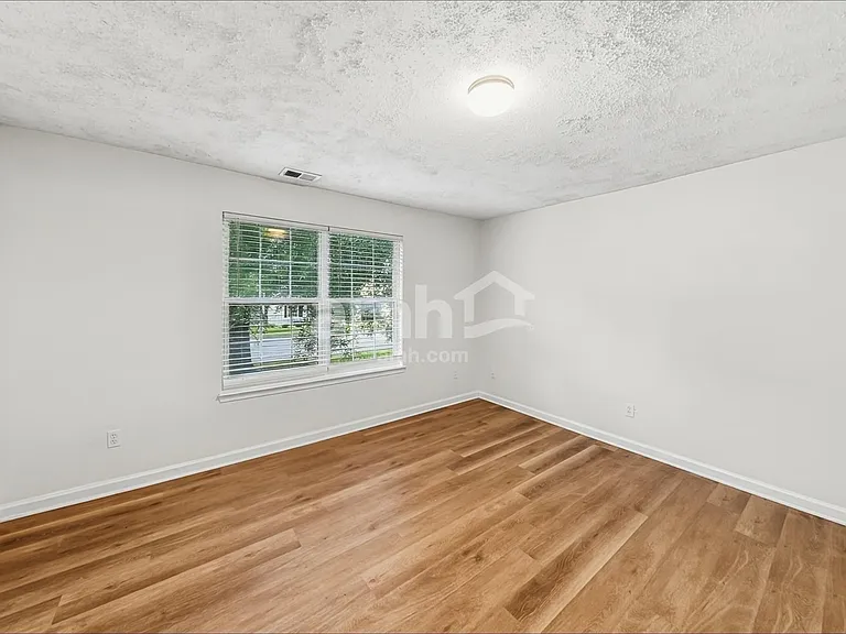 4238 Zephyrhills Dr NW — Photo 18