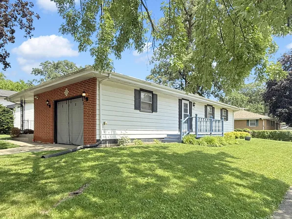 5353 Garfield St, Merrillville, IN 46410