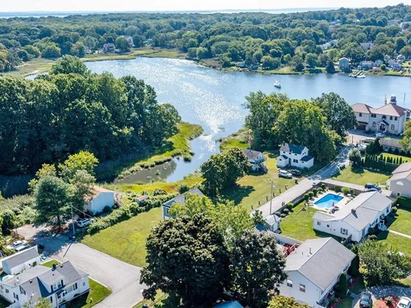 80 Carder Rd, Warwick, RI 02889