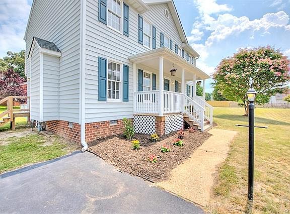 3rd image of 7140 Autumn Ridge Ln